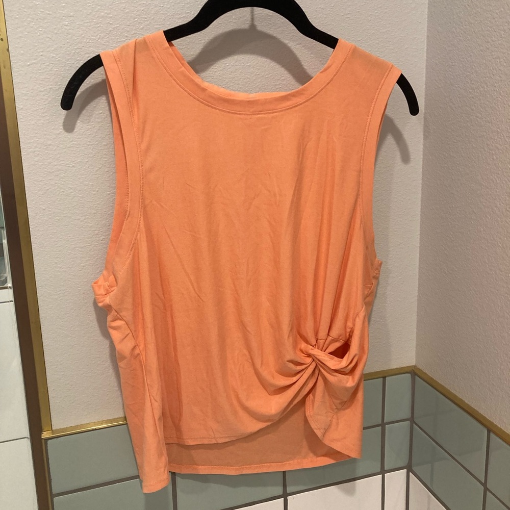 Beyond Yoga Front Twist Muscle Tank - Size Large